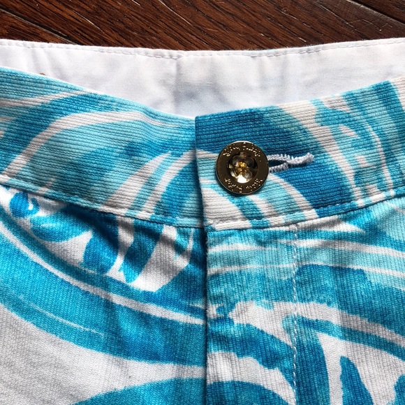Lilly Pulitzer Buttercup Short Size 00 - Picture 3 of 5